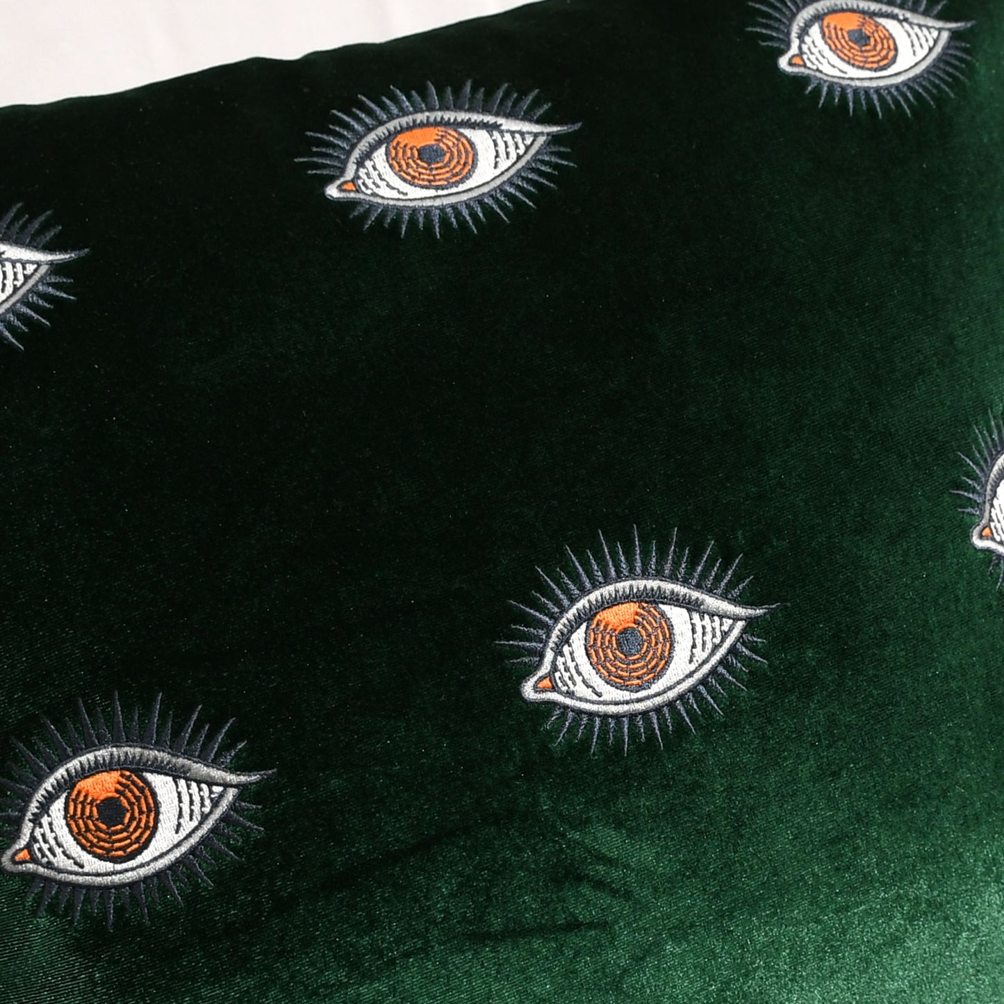 VELOR CUSHION COVER - EYE