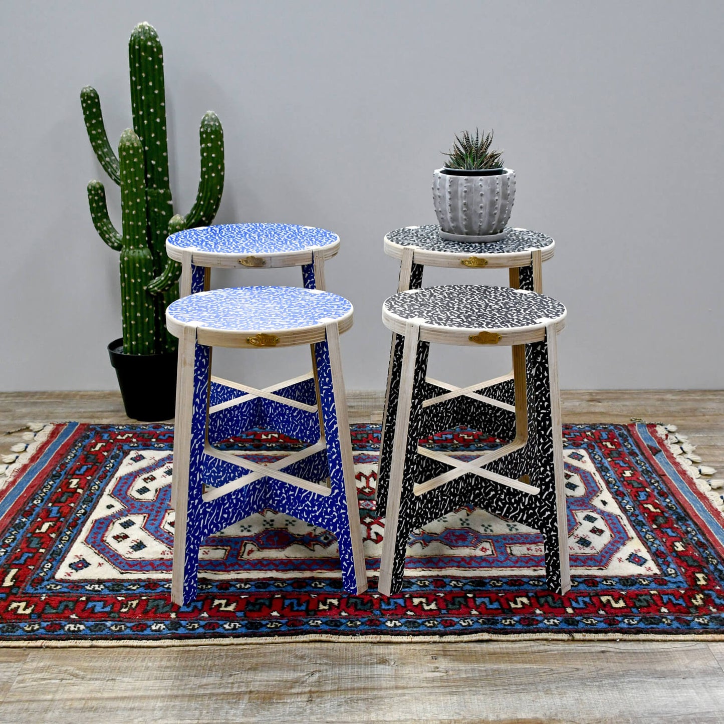 COMPOSITION STOOL - LARGE